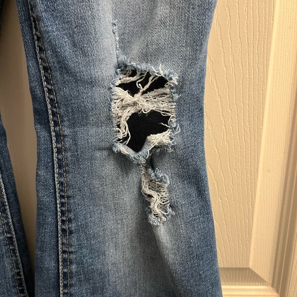 Maurice’s Women’s Edgely Distressed Blue High Rise Flare Jeans Size 2 - Picture 7 of 13